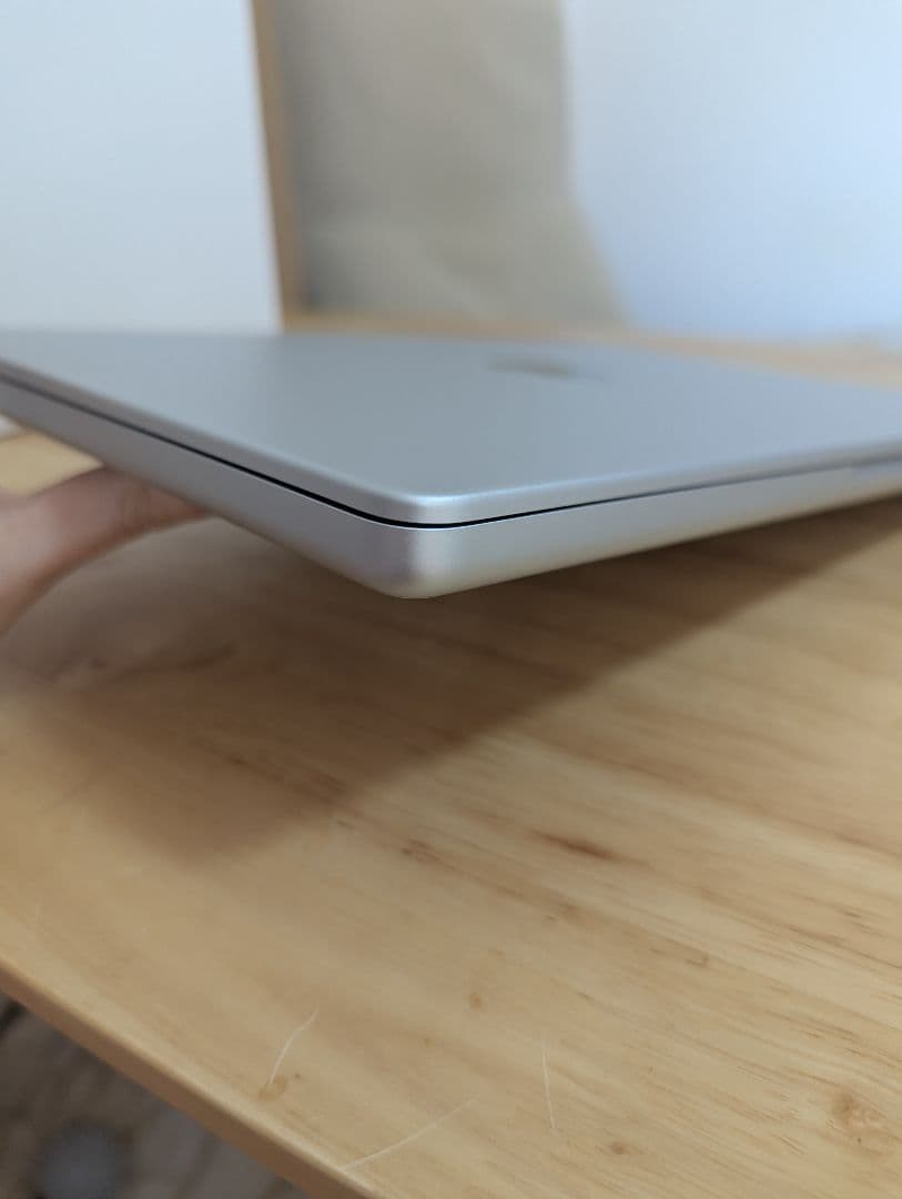 【美品】MacBook Pro M4 14インチ シルバー 16GB/512GB