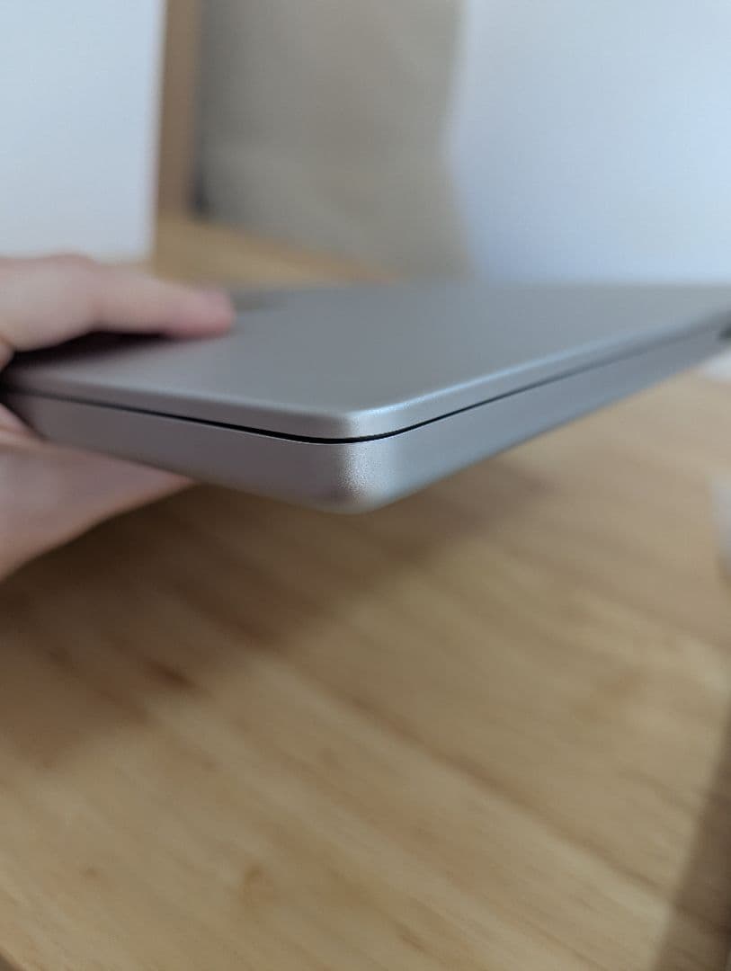 【美品】MacBook Pro M4 14インチ シルバー 16GB/512GB