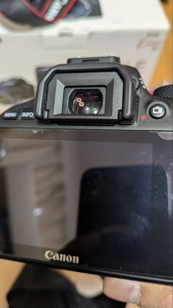 Canon EOS Kiss X7 Wズームキット おまけ付き