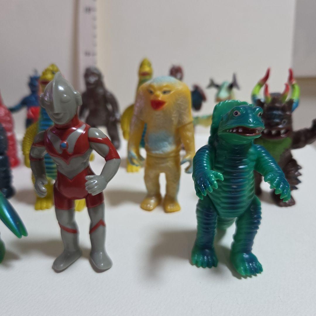 ウルトラマン・ 怪獣 ミニ フィギュア 　ブルマーク　21体　　当時物　円谷プロ