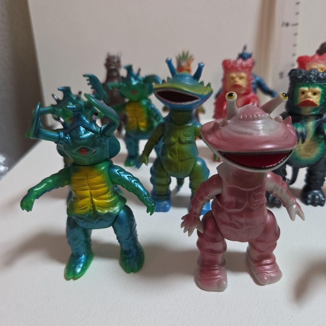 ウルトラマン・ 怪獣 ミニ フィギュア 　ブルマーク　21体　　当時物　円谷プロ