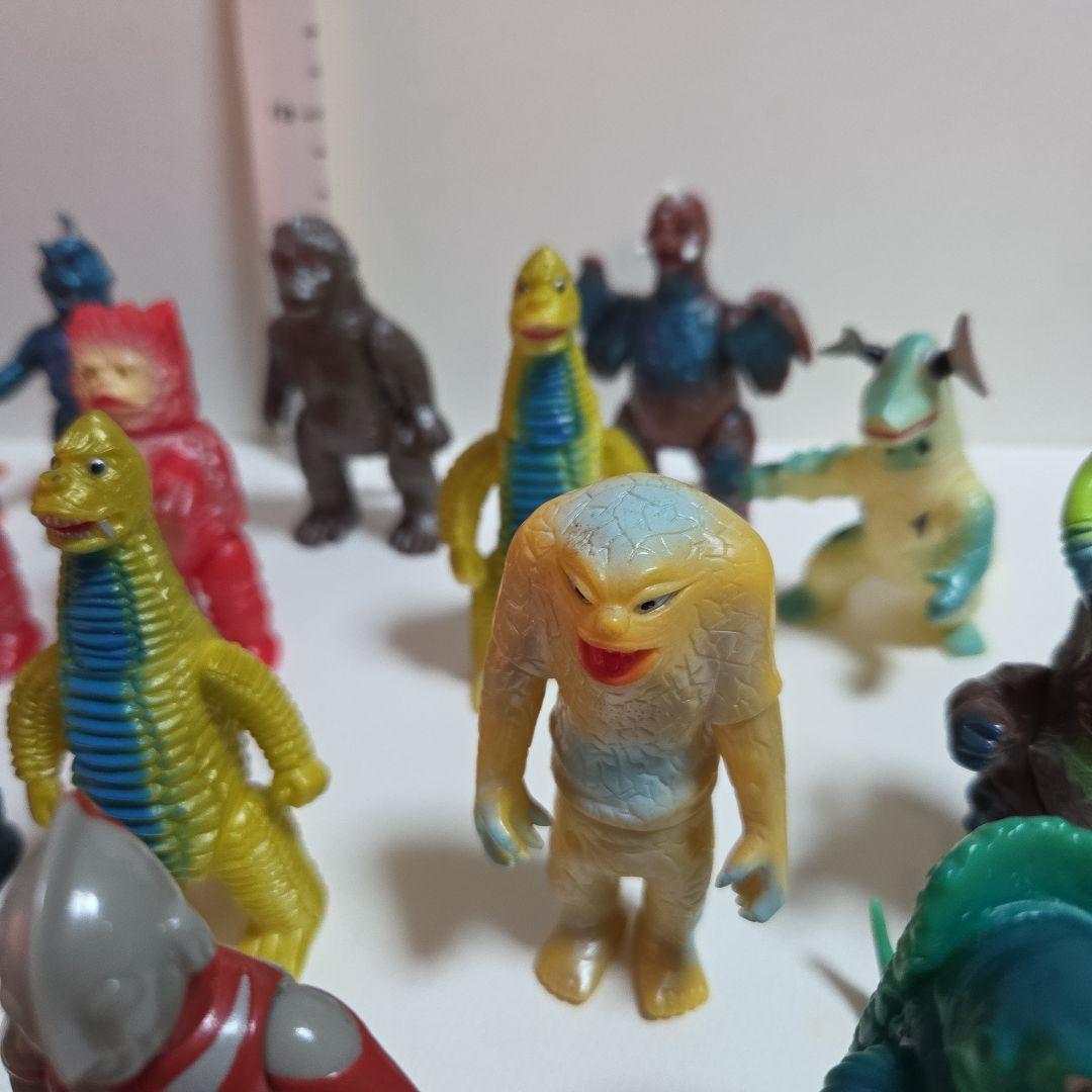 ウルトラマン・ 怪獣 ミニ フィギュア 　ブルマーク　21体　　当時物　円谷プロ