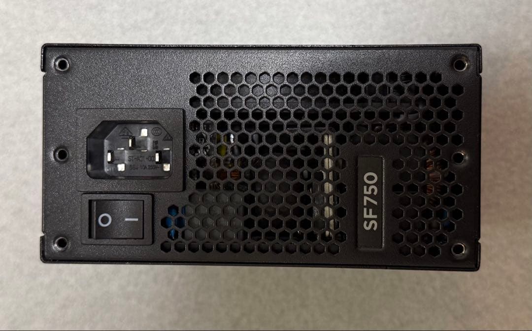 CORSAIR SF750 SFX電源 750W グラフィックカードケーブル無し