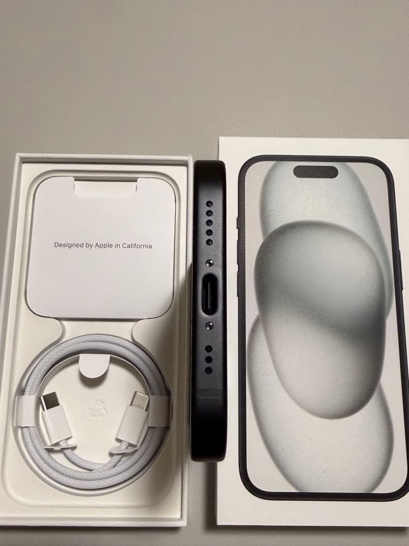 【美品】iPhone 15 128GB ブラック SIMフリー バッテリー93%