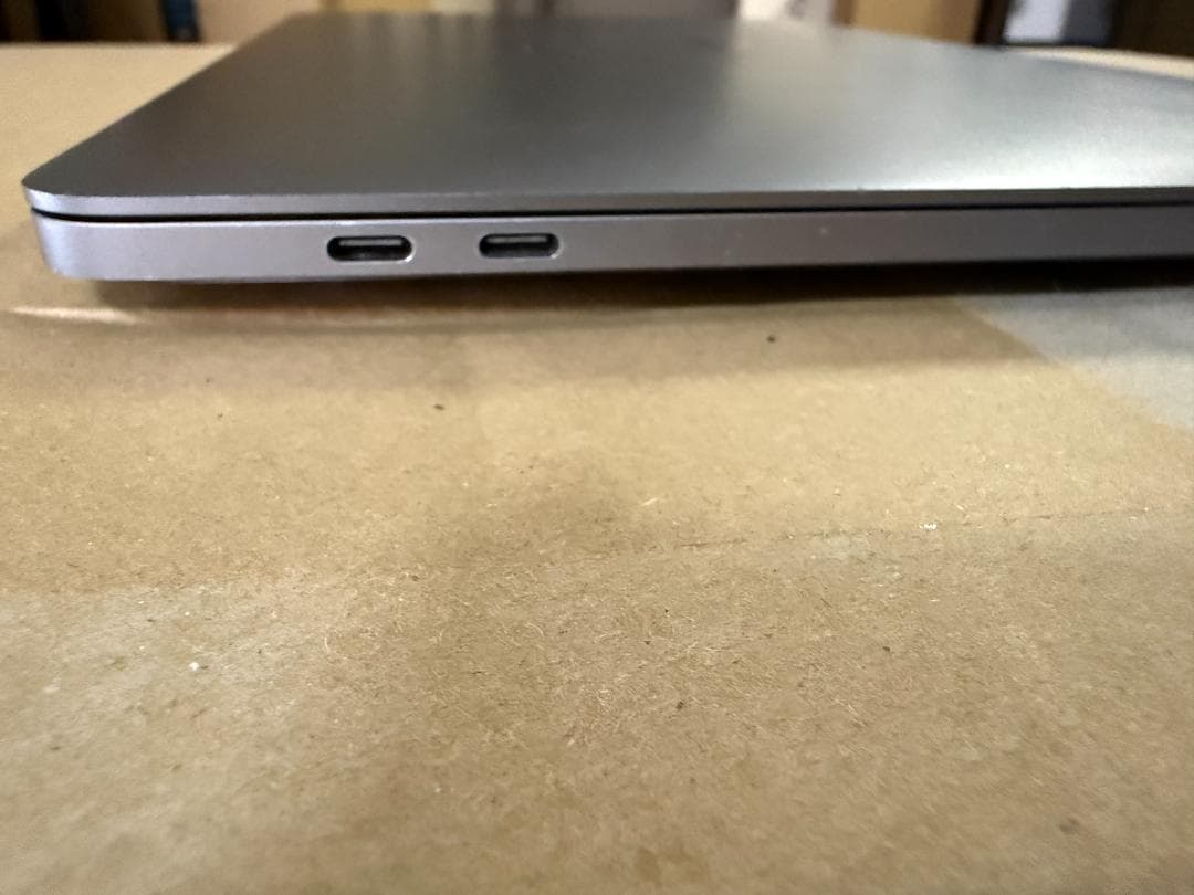 MacBook Pro スペースグレー 日本語配列