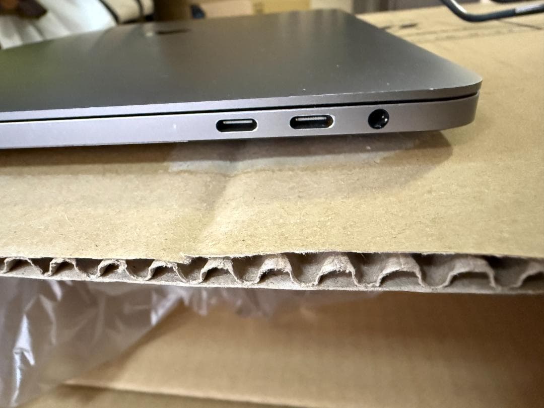 MacBook Pro スペースグレー 日本語配列