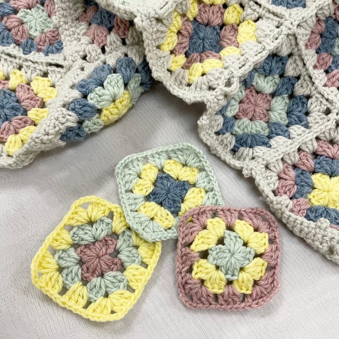 ハンドメイド　グラニースクエア　モチーフ　ブランケット　かぎ針編み