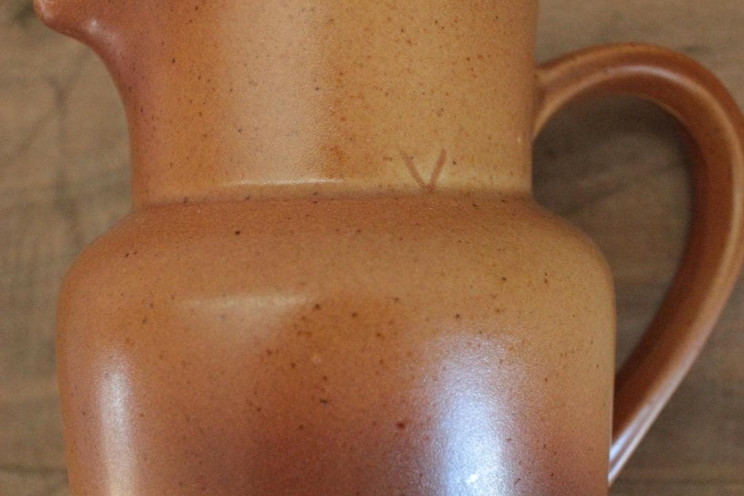 ストーンウェア製ピシェ