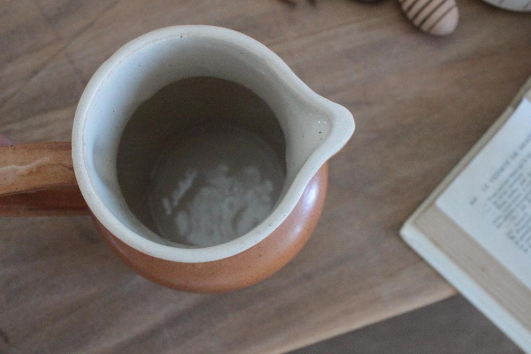 ストーンウェア製ピシェ