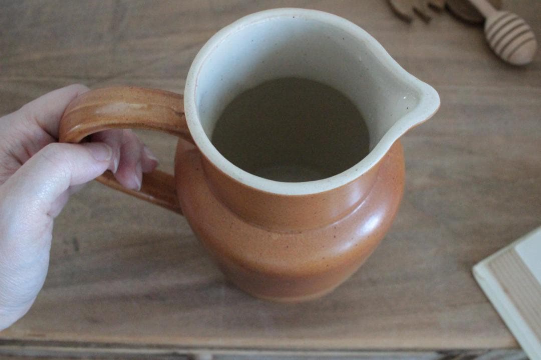 ストーンウェア製ピシェ