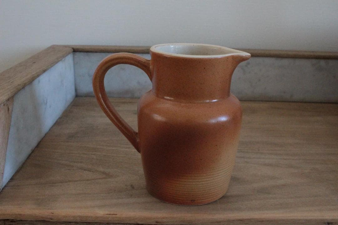 ストーンウェア製ピシェ