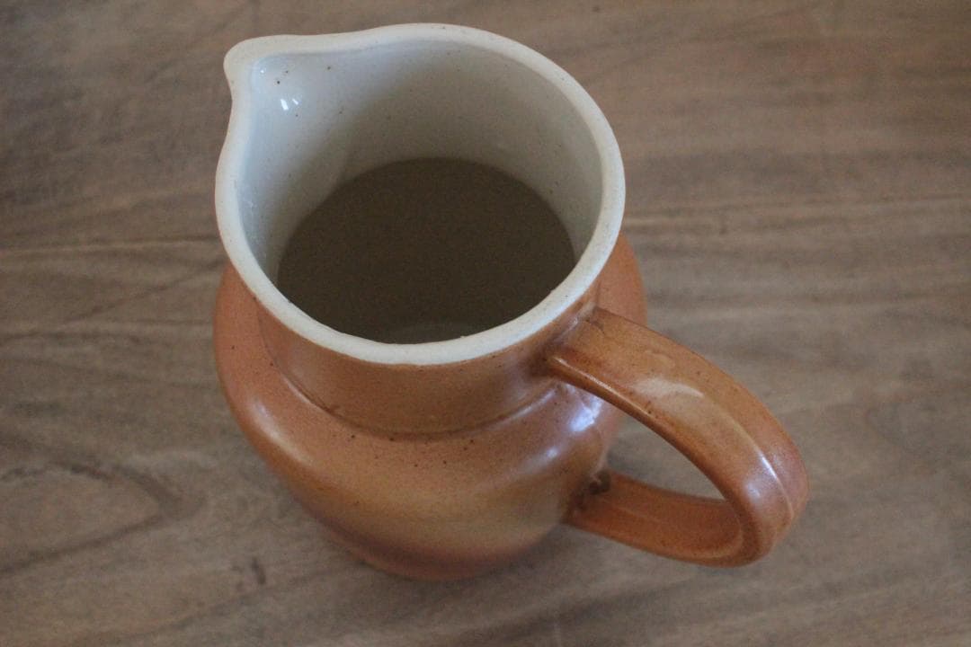 ストーンウェア製ピシェ