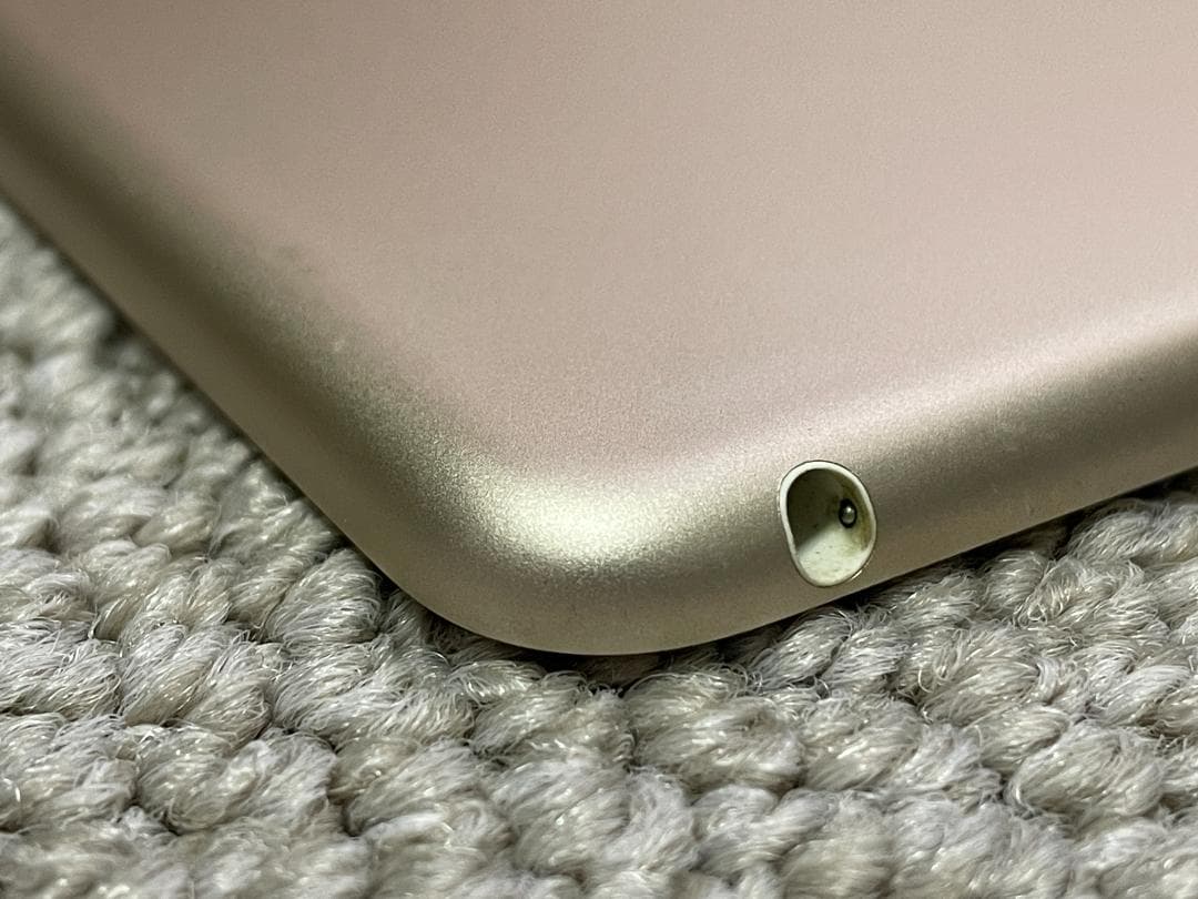 美品！iPad Air2 16GB Wi-Fi 　GOLD