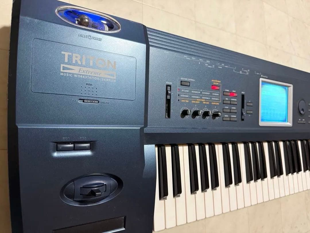 &中古 KORG コルグ 電子ピアノ TRITONEXT61 動作確認済