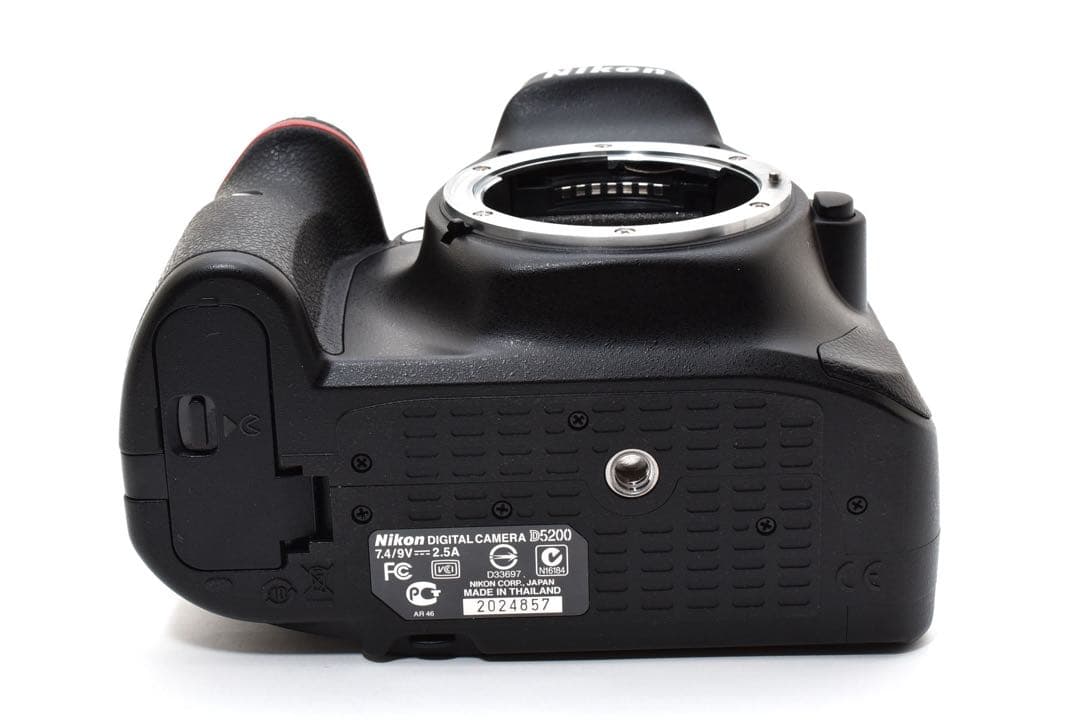 ✨ショット数585枚✨Nikon D5200 超低使用　手ぶれ補正　スマホ転送可