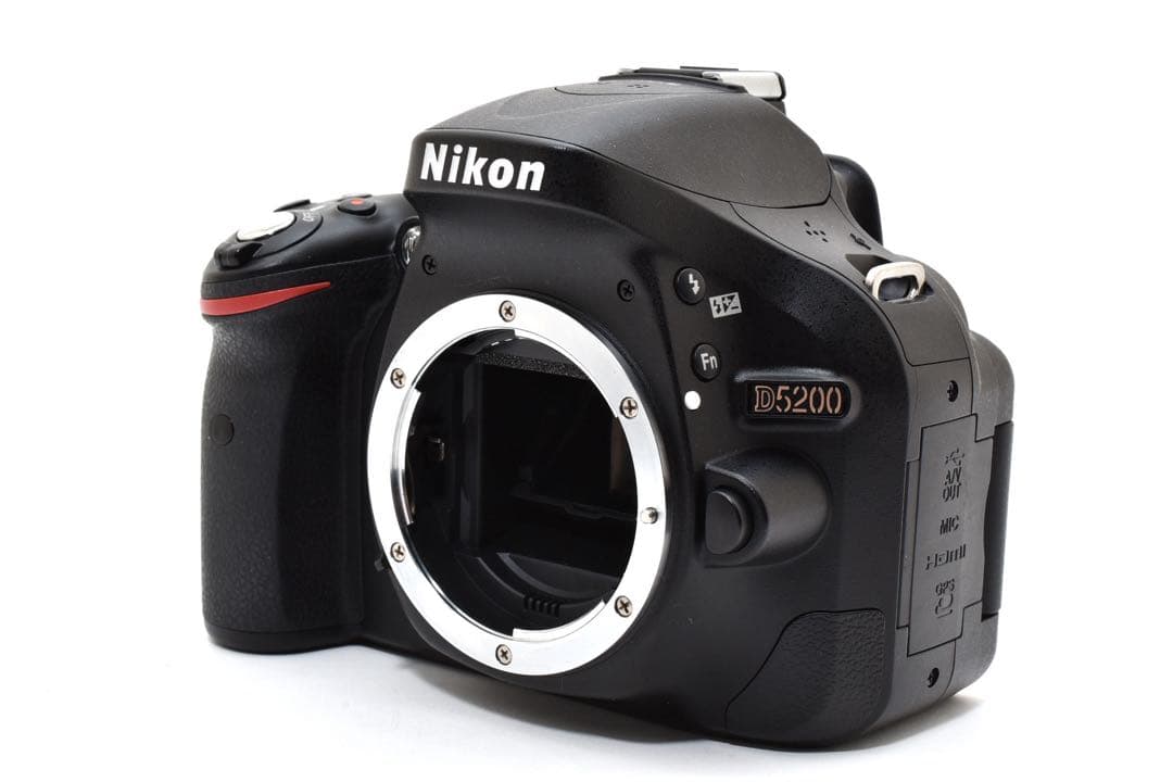 ✨ショット数585枚✨Nikon D5200 超低使用　手ぶれ補正　スマホ転送可