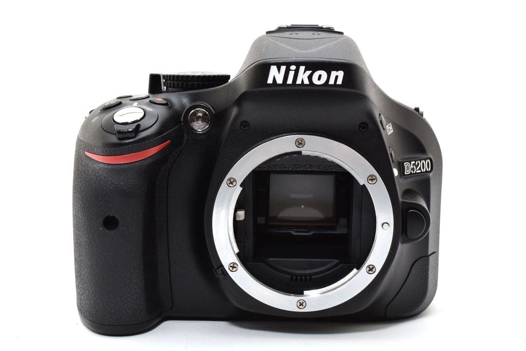 ✨ショット数585枚✨Nikon D5200 超低使用　手ぶれ補正　スマホ転送可