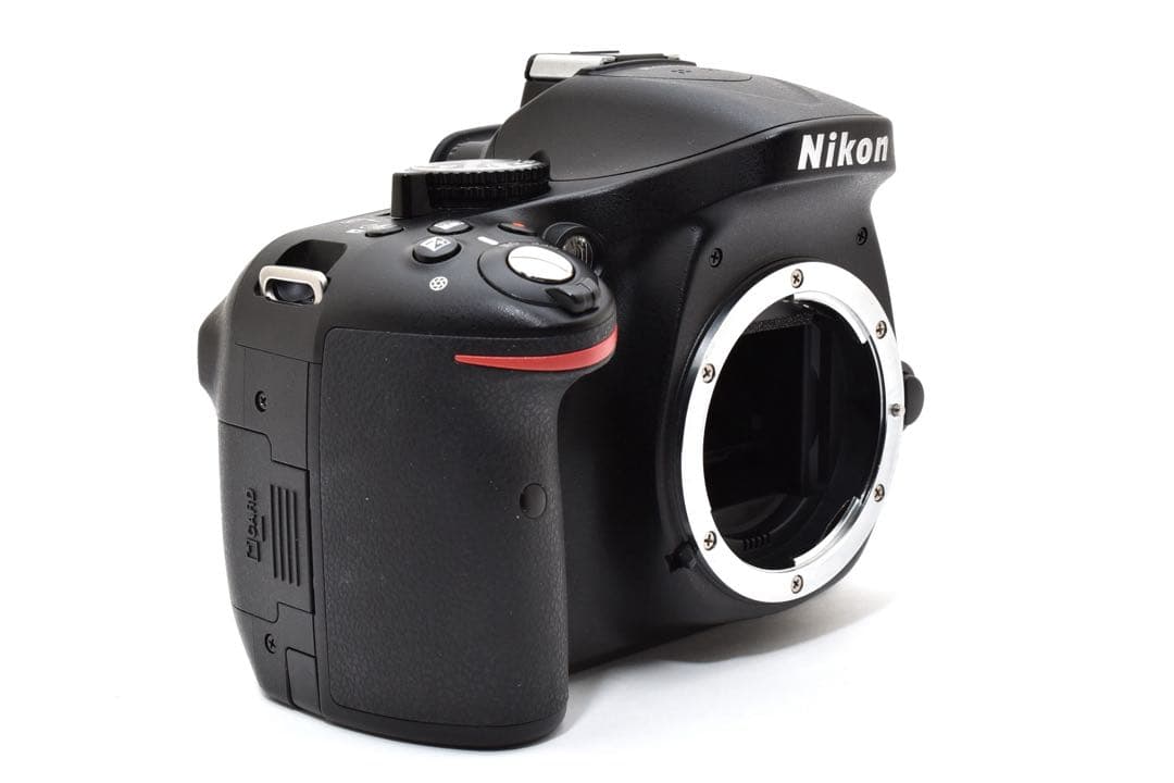 ✨ショット数585枚✨Nikon D5200 超低使用　手ぶれ補正　スマホ転送可