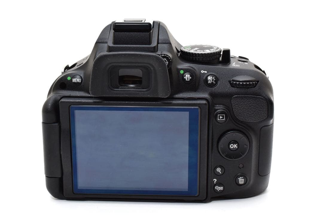 ✨ショット数585枚✨Nikon D5200 超低使用　手ぶれ補正　スマホ転送可