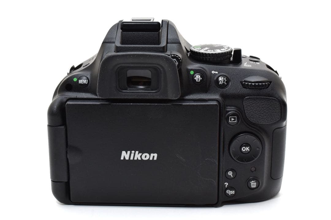 ✨ショット数585枚✨Nikon D5200 超低使用　手ぶれ補正　スマホ転送可