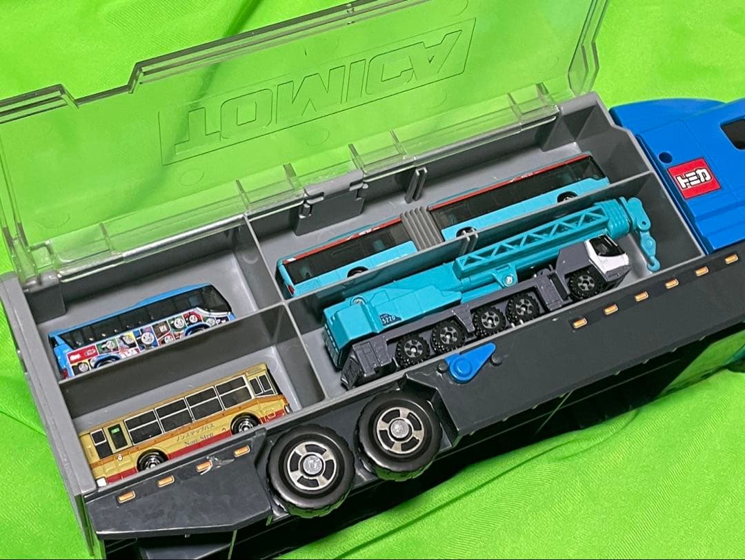 トミカ57台　まとめ売り　おかたづけコンボイ　キャリアカー　パーキングケース付き