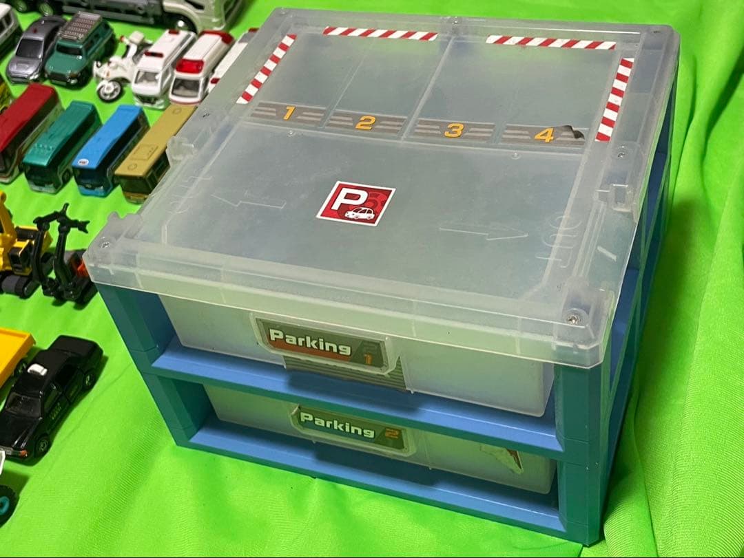 トミカ57台　まとめ売り　おかたづけコンボイ　キャリアカー　パーキングケース付き