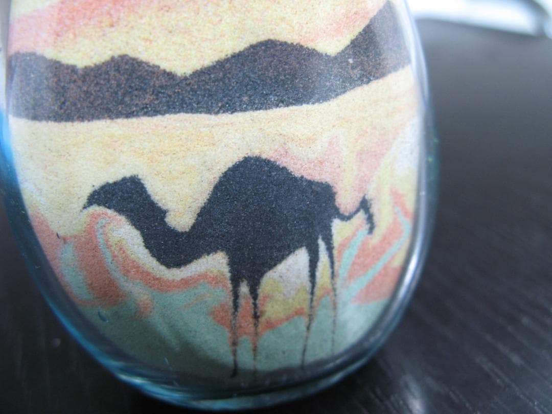 レトロ　ラクダ 砂　ガラス　瓶　ビン