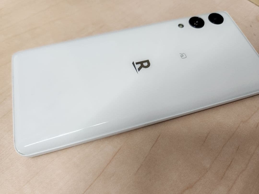 rakuten hand 5G 楽天ハンド スマホ本体のみ　スマホ　本体