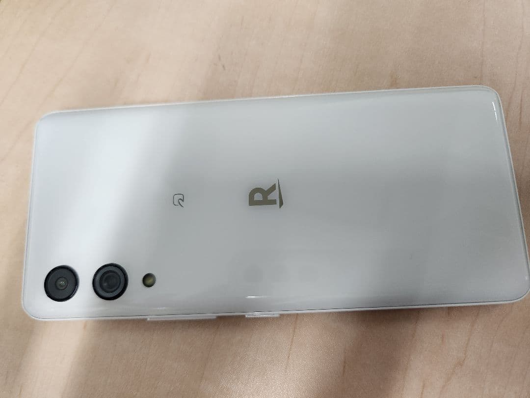 rakuten hand 5G 楽天ハンド スマホ本体のみ　スマホ　本体