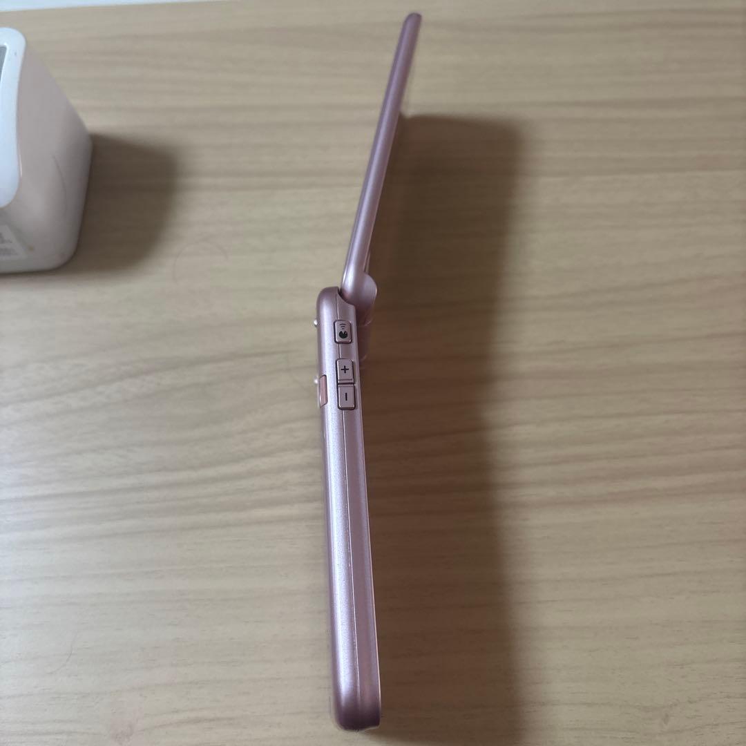 docomo F-01M ピンク 折りたたみ式 卓上フォルダー付き