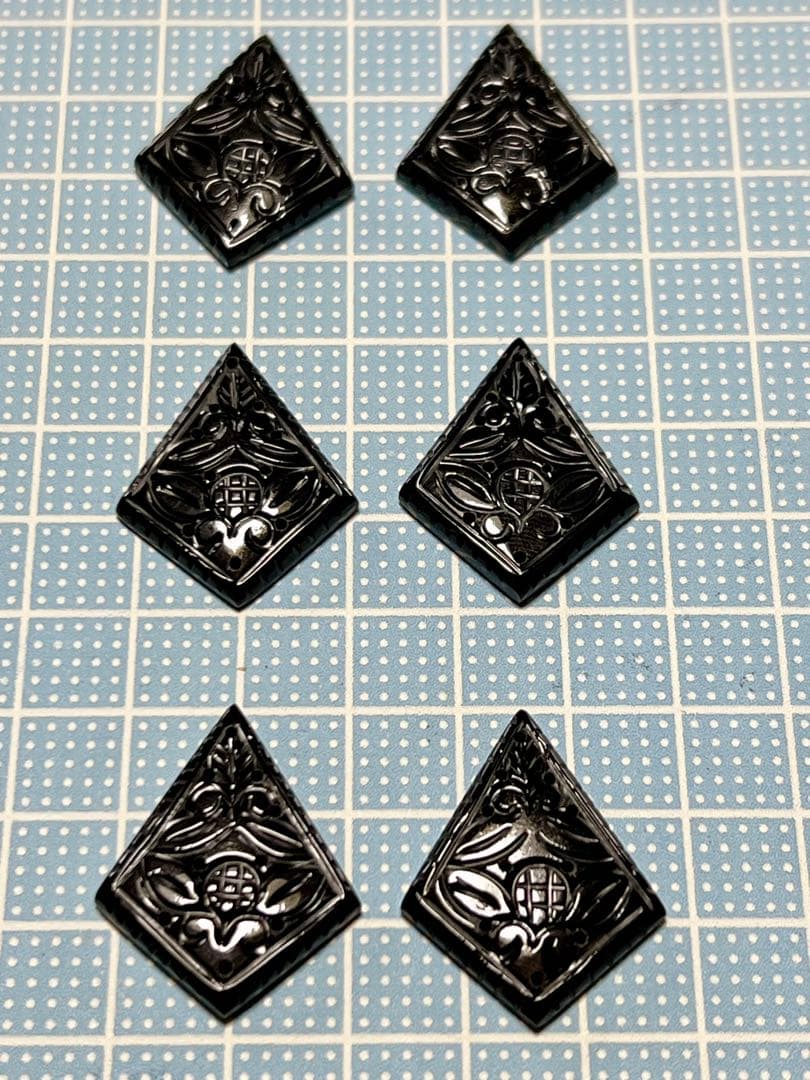 ブラックオニキス　ムガル　カービング　14kgfピアス