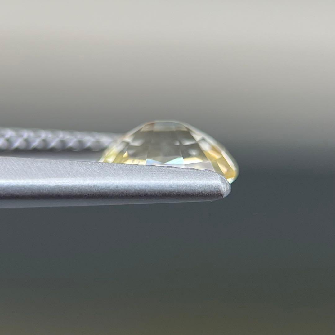 スリランカ産非加熱天然ライトイエローサファイアルース