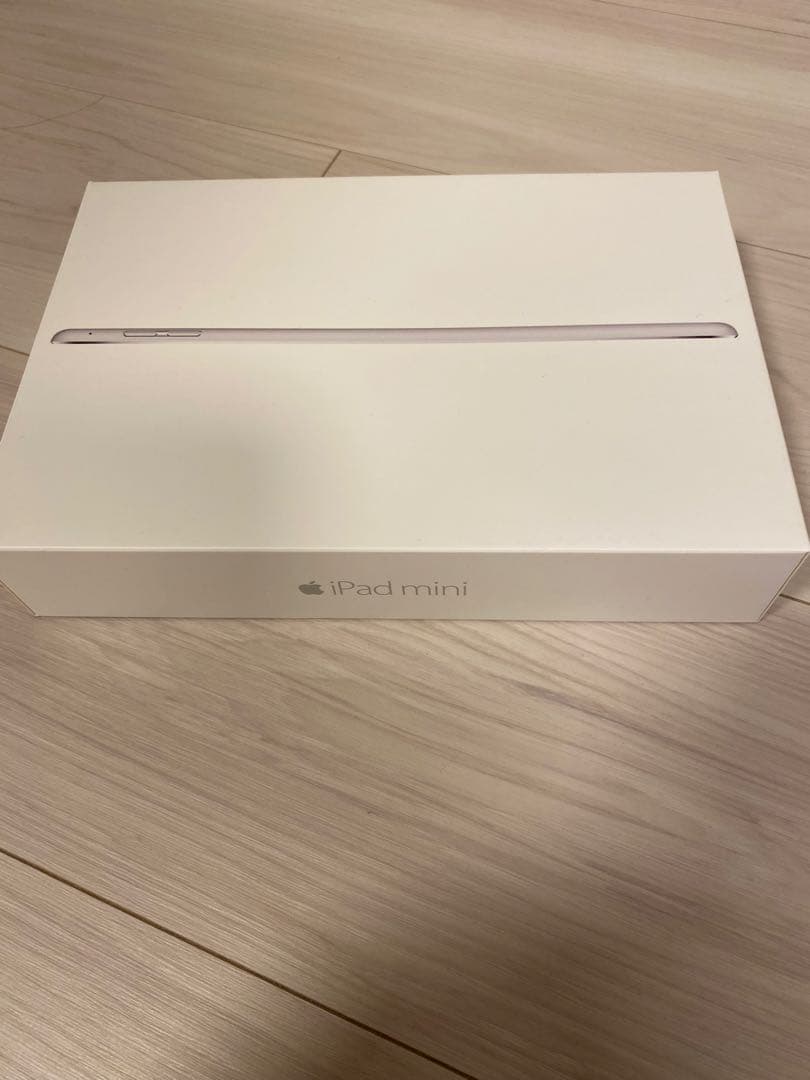 Apple iPad mini 4wifiモデル　シルバー 本体 64GB