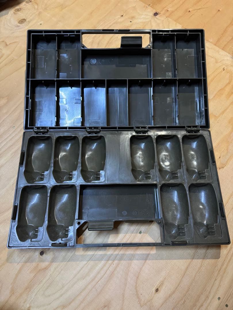 70グラマイト・ハンド・ダイキャスト 収納ケース