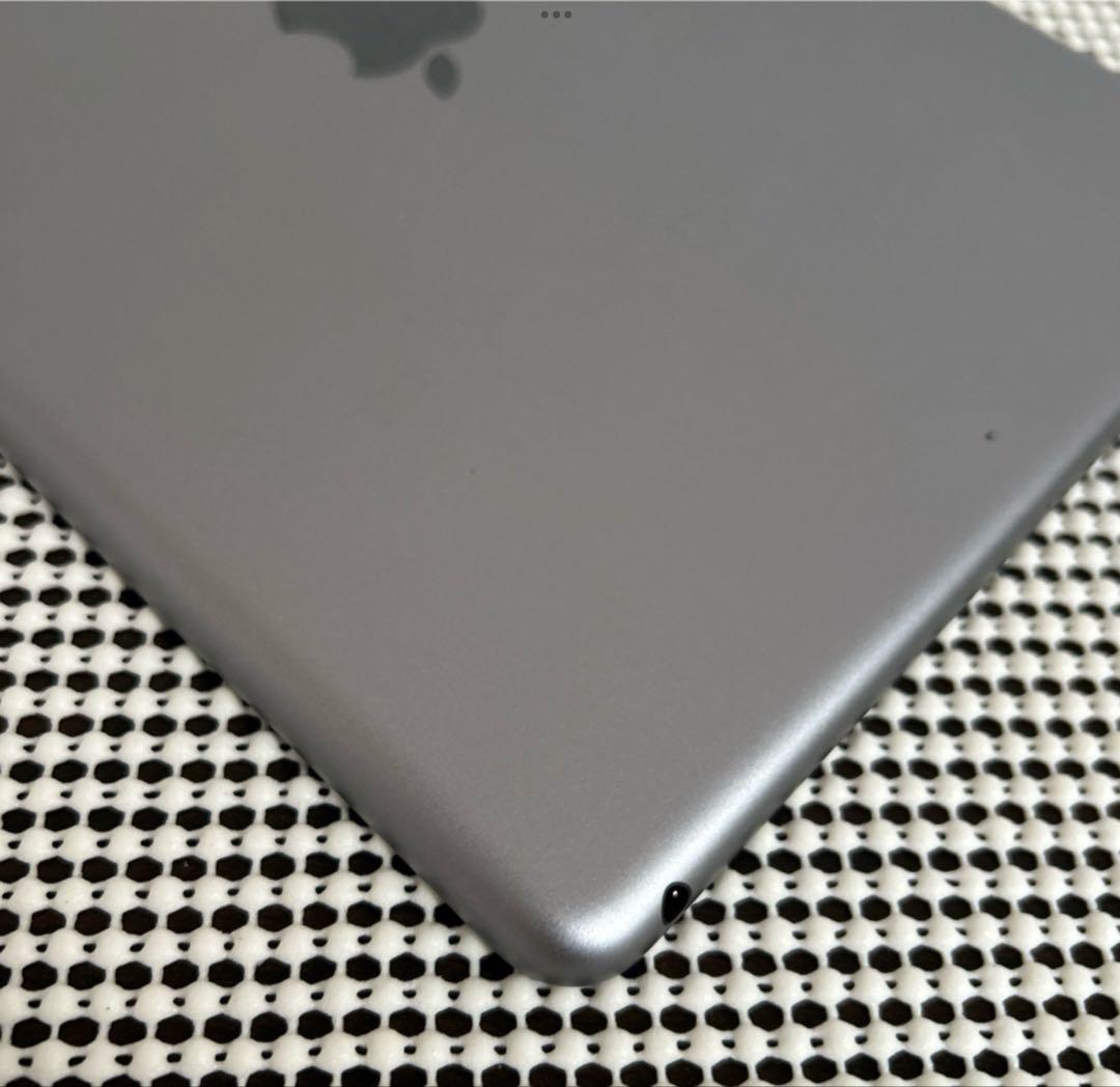 iPad6 第6世代 32GB wifeモデル 外観美品