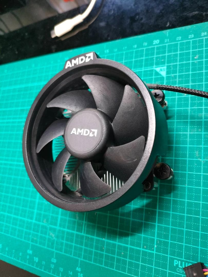 AMD Ryzen 5 3600 CPU + 冷却ファン