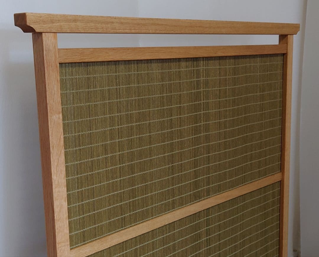 衝立　インテリア　スダレ衝立　天然杢楢無垢材フレーム　緑茶色木簾使用　１台限定