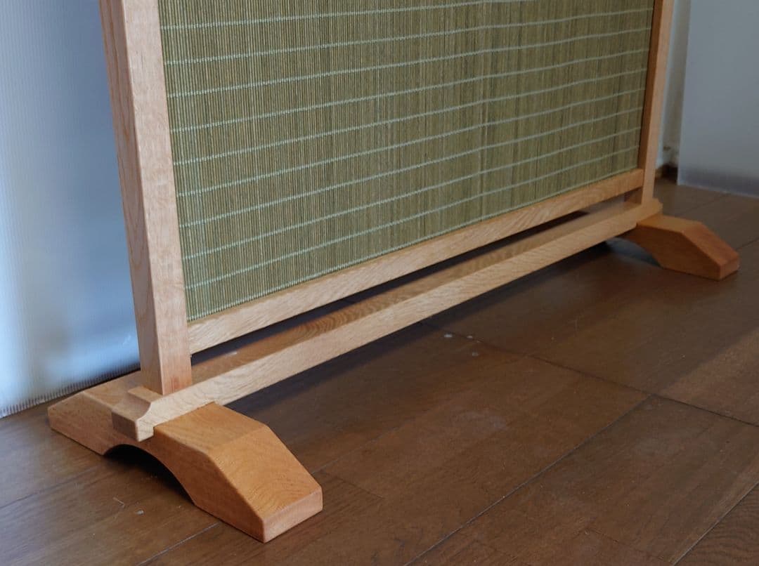 衝立　インテリア　スダレ衝立　天然杢楢無垢材フレーム　緑茶色木簾使用　１台限定