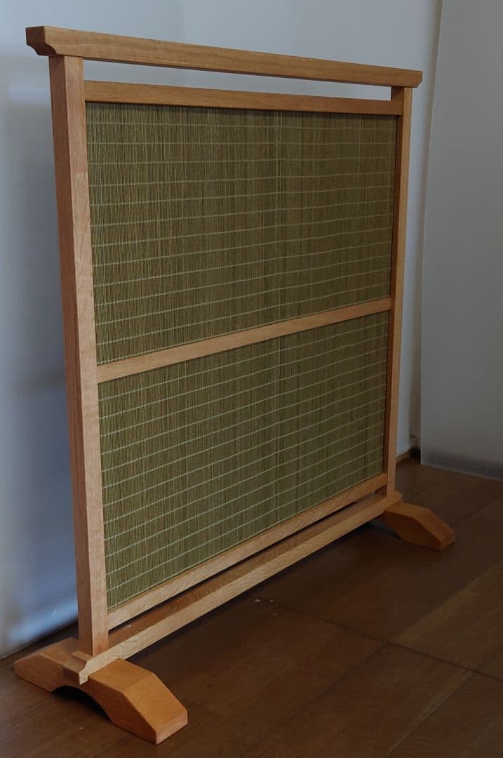 衝立　インテリア　スダレ衝立　天然杢楢無垢材フレーム　緑茶色木簾使用　１台限定