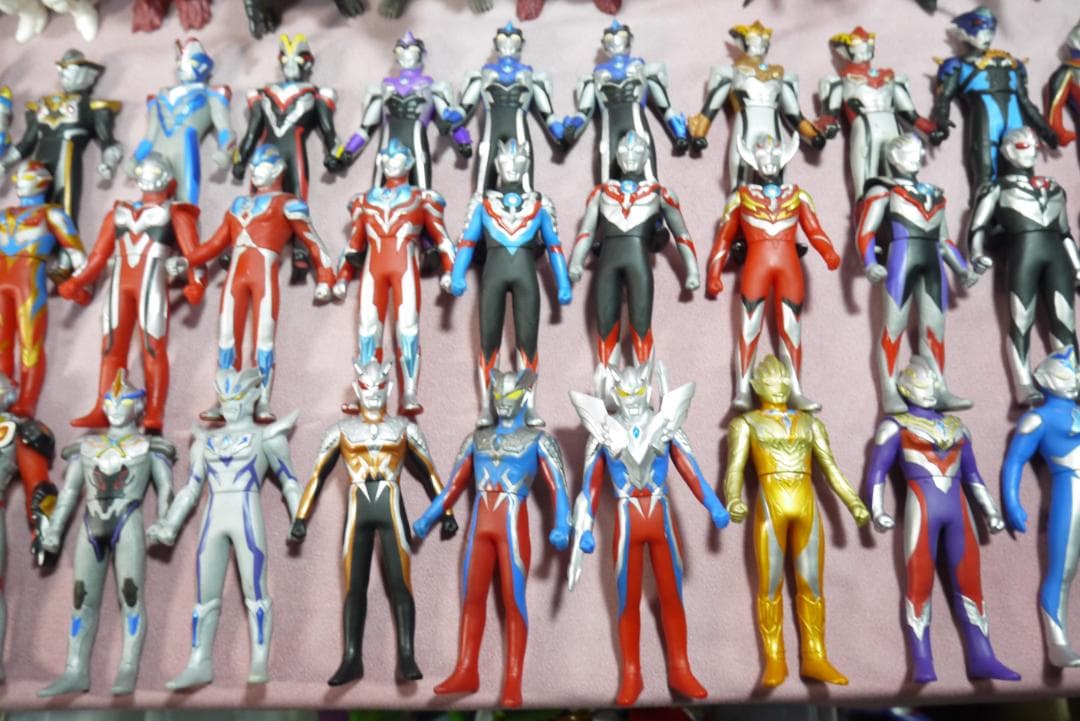 ウルトラヒーローシリーズ500　ウルトラ怪獣シリーズ500　ソフビ104体