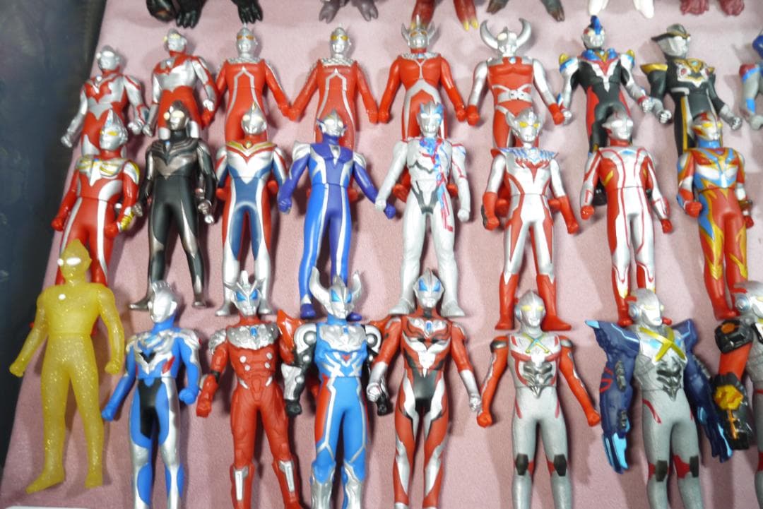 ウルトラヒーローシリーズ500　ウルトラ怪獣シリーズ500　ソフビ104体