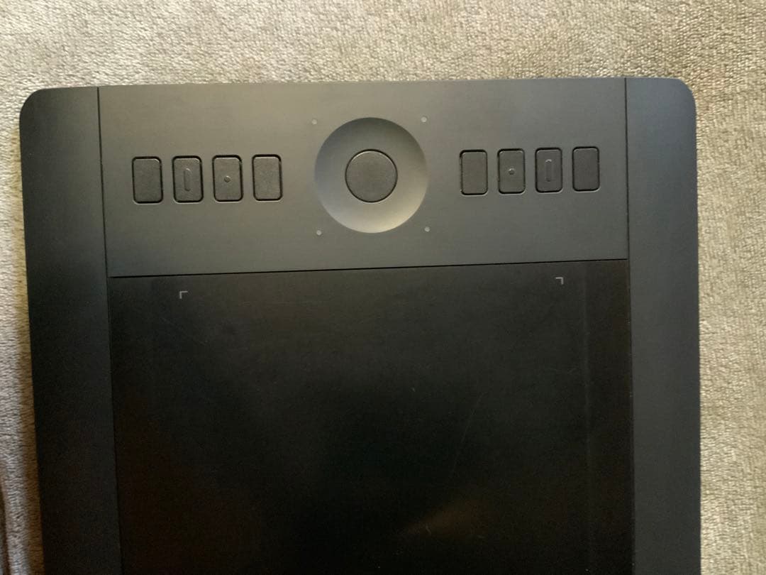 Wacom Intuos Pro PTH-651K ペンタブレット