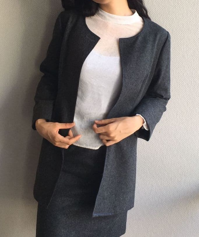 ノーカラージャケット＆タイトスカート