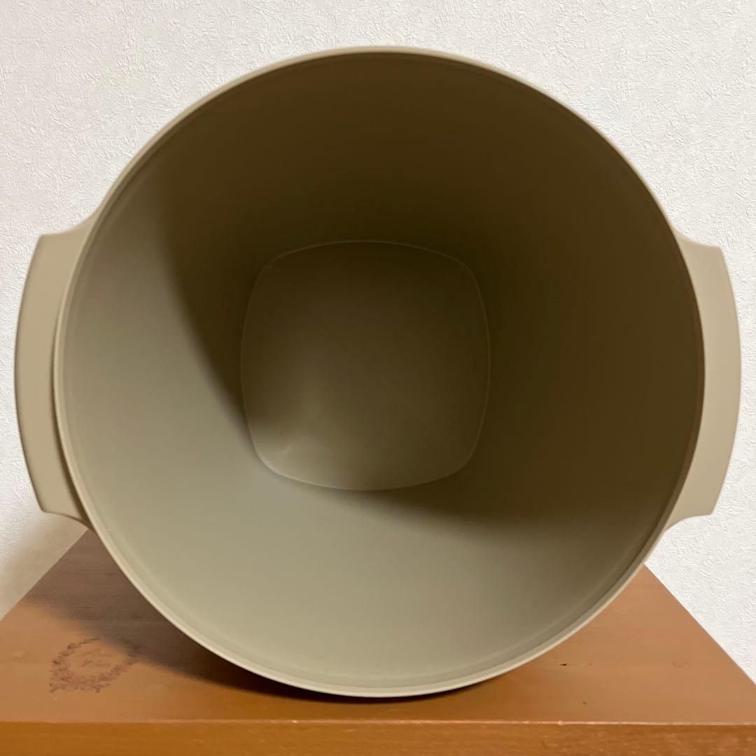 タッパーウェア　マキシクイーンデコレーター　 １１L グレージュ