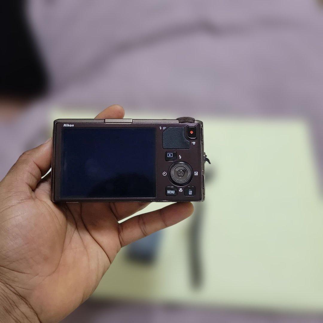 Nikon COOLPIXS9500 22倍光学ズーム コンパクトデジタルカメラ
