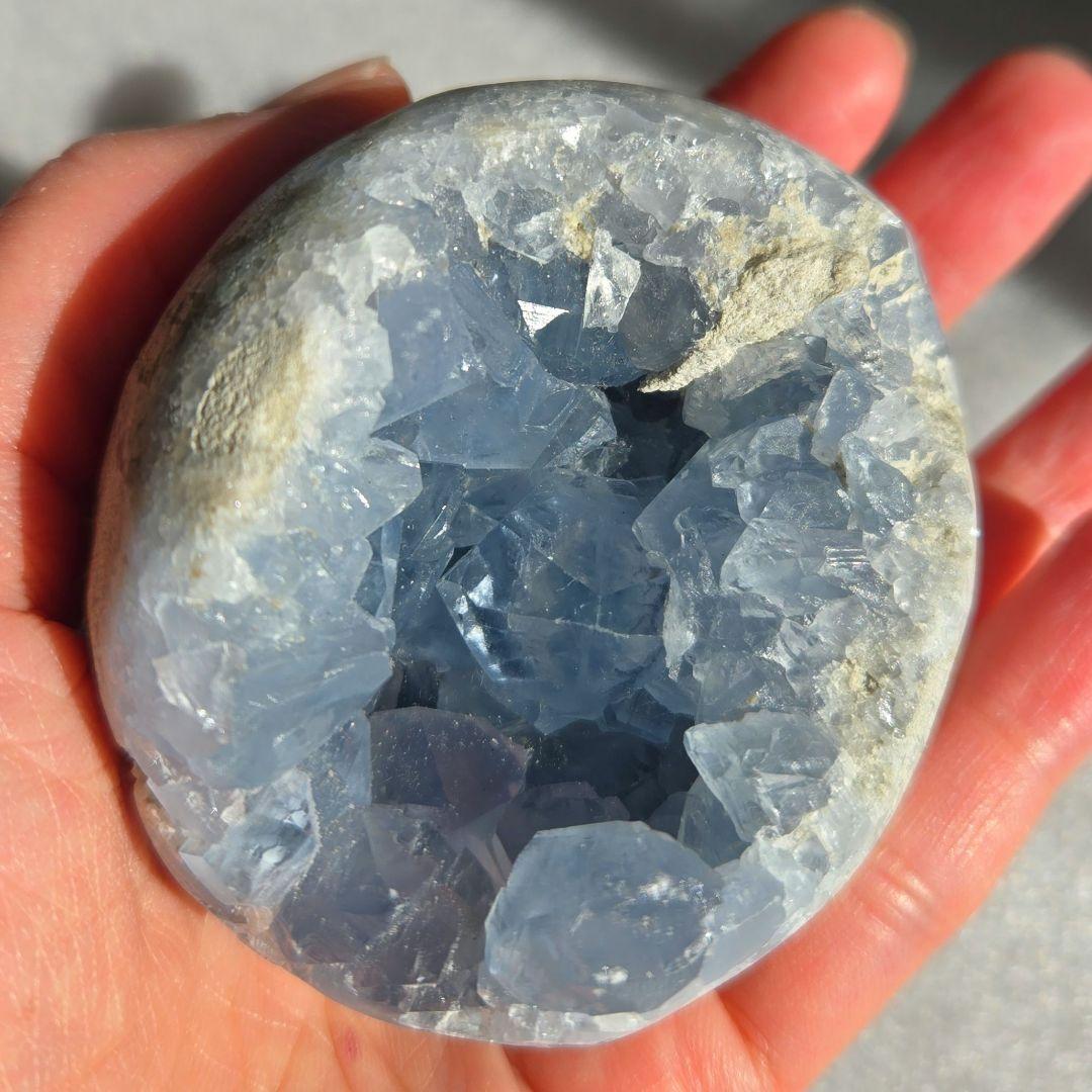 セレスタイト 笑い口 天使の石 台座つき