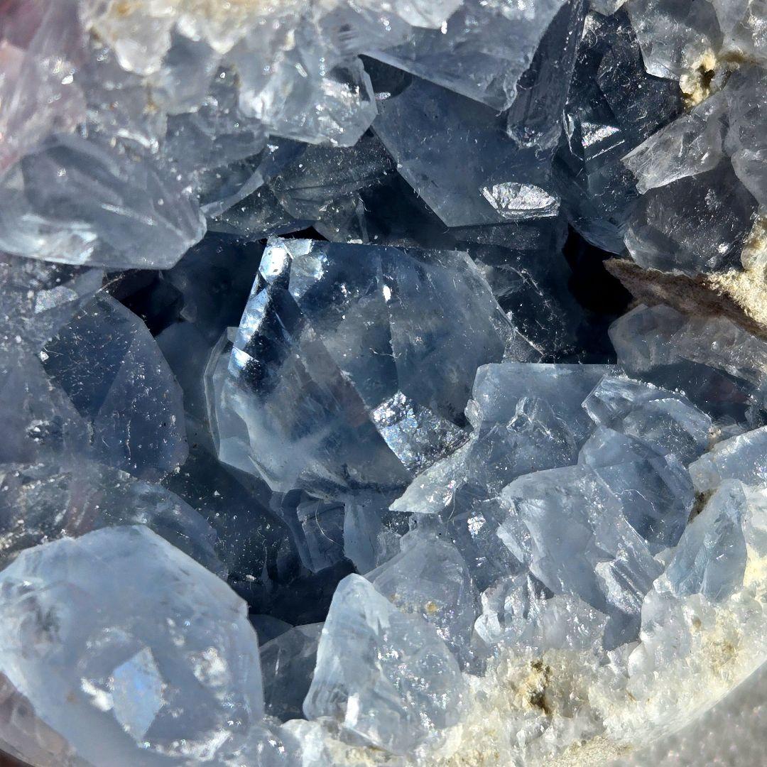 セレスタイト 笑い口 天使の石 台座つき