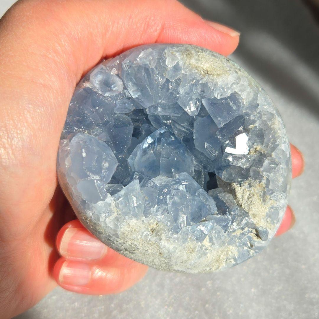 セレスタイト 笑い口 天使の石 台座つき