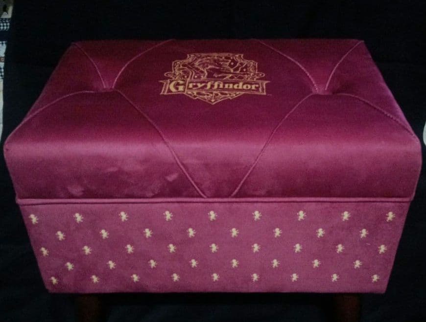 Salut! ハリーポッター 脚付き収納スツール【グリフィンドール】