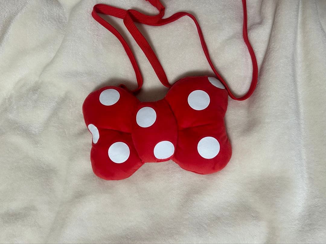 ミニーちゃん4点セット　ヘアクリップ　ポーチ　手袋(右)